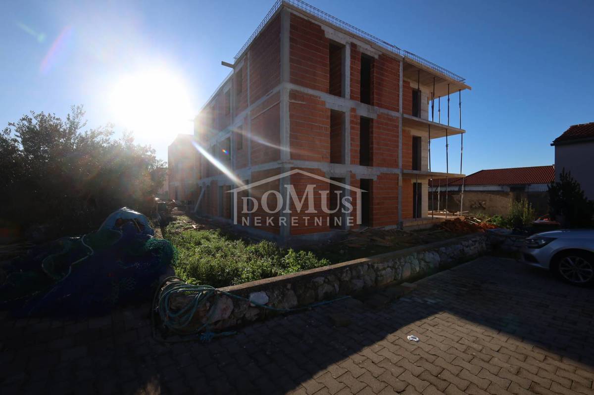 Appartamento TRIBUNJ, 385.000 €