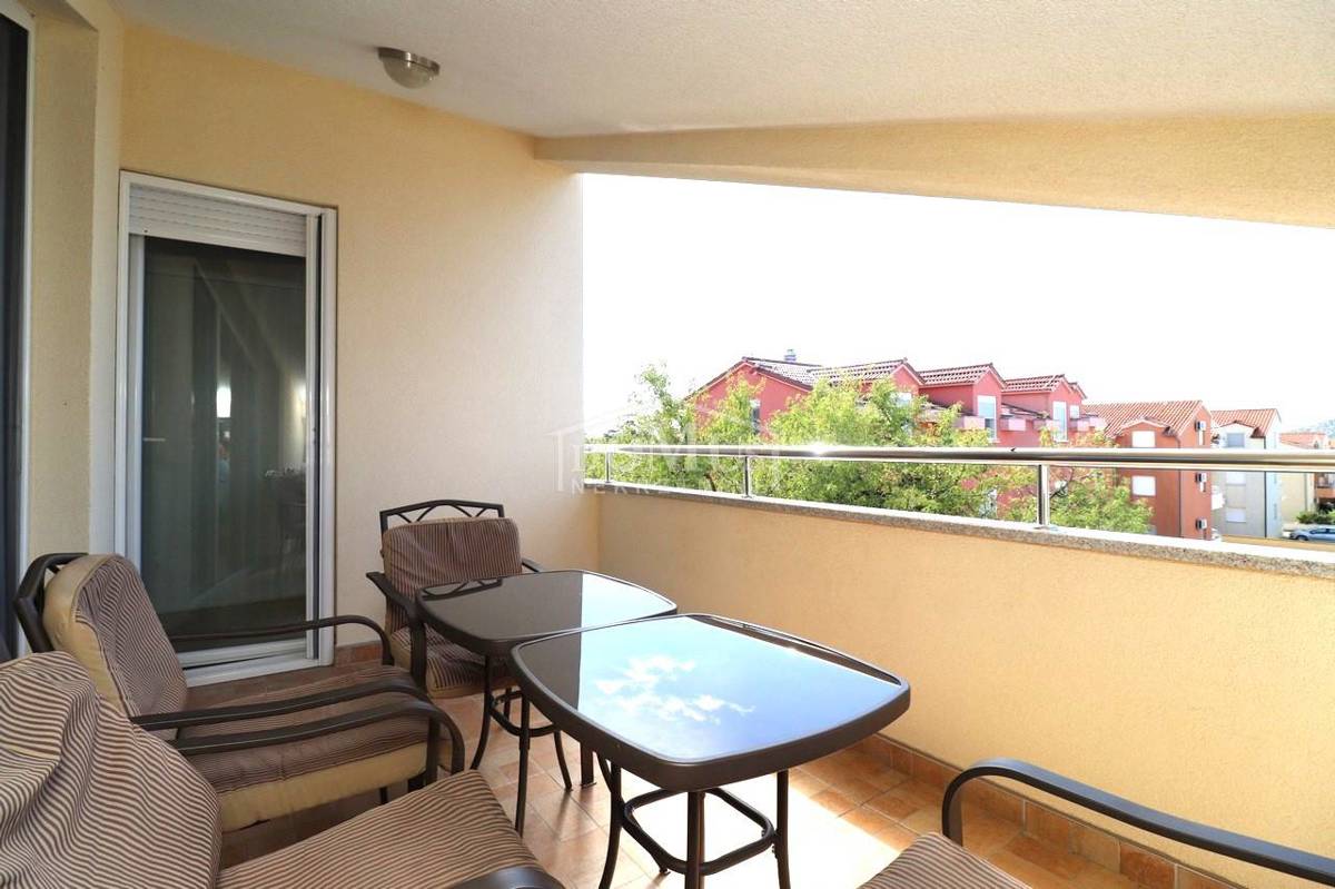 Vodice, dvosoban apartman ukupne korisne površine 49,99 m²