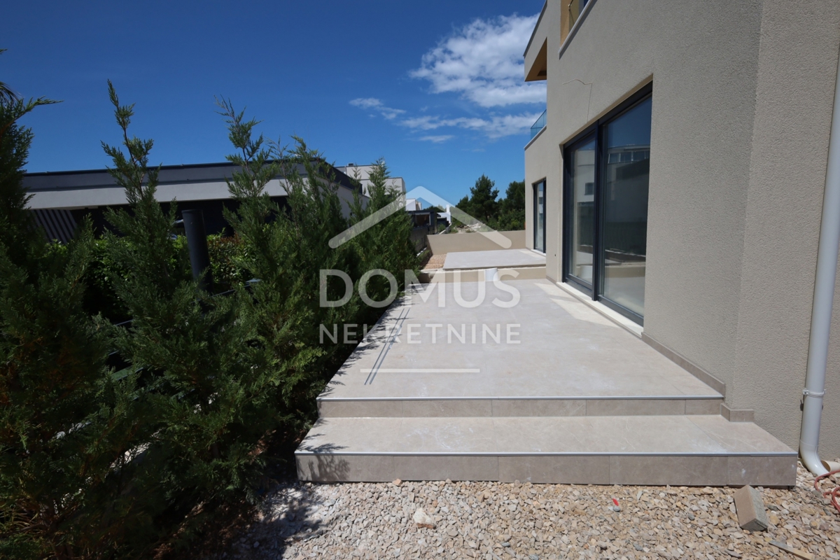 Vodice novogradnja, dvosoban stan 77,54 m2 u prizemlju