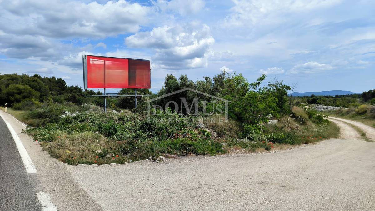 Участок VODICE, 105.000 €