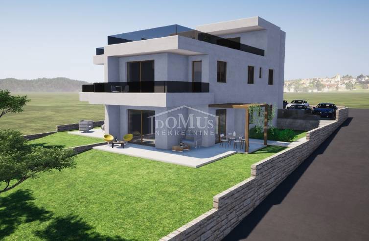 Appartamento TRIBUNJ, 332.430 €