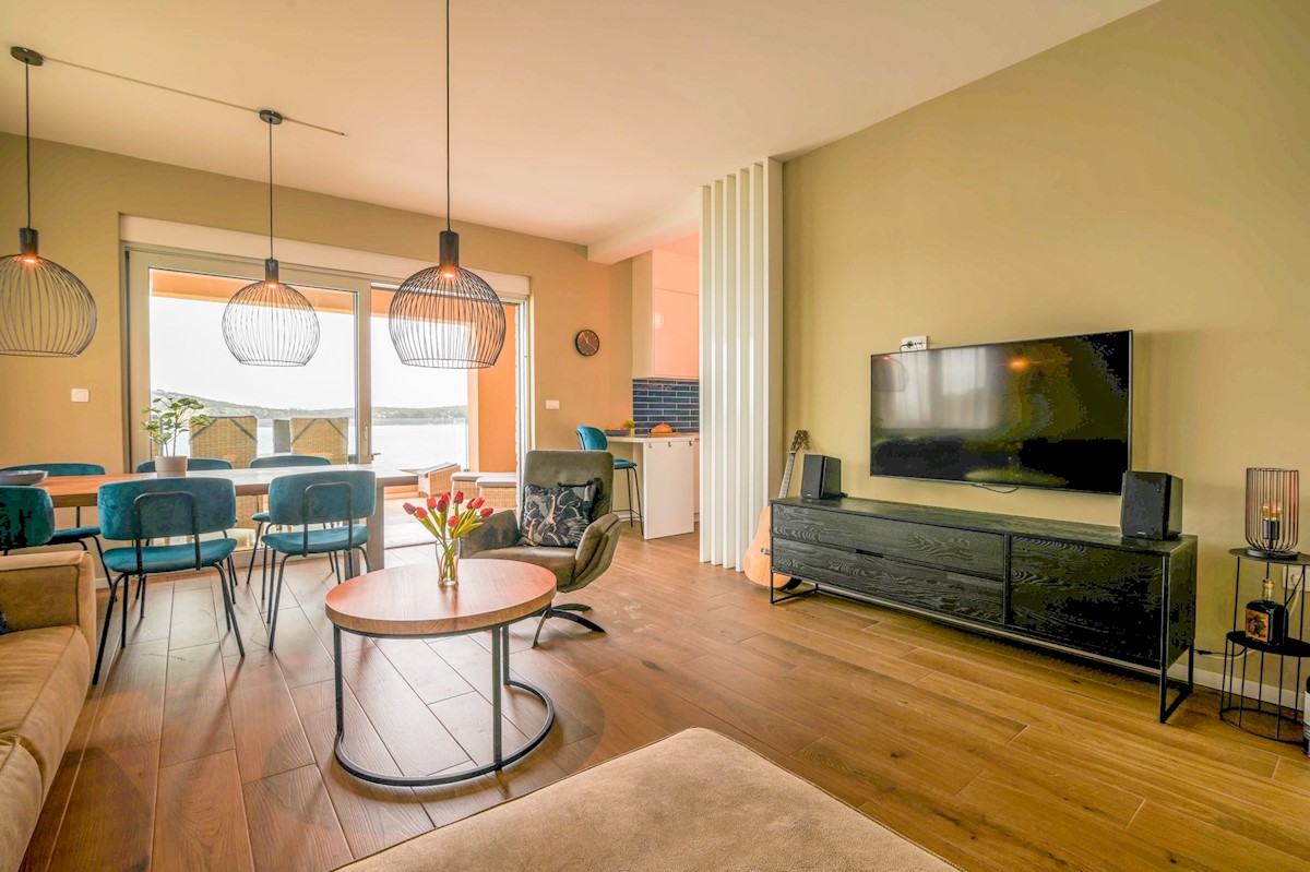 Flat sale BETINA (MURTER), ŠIBENSKOKNINSKA Duos Croatia agencija za nekretnine Murter