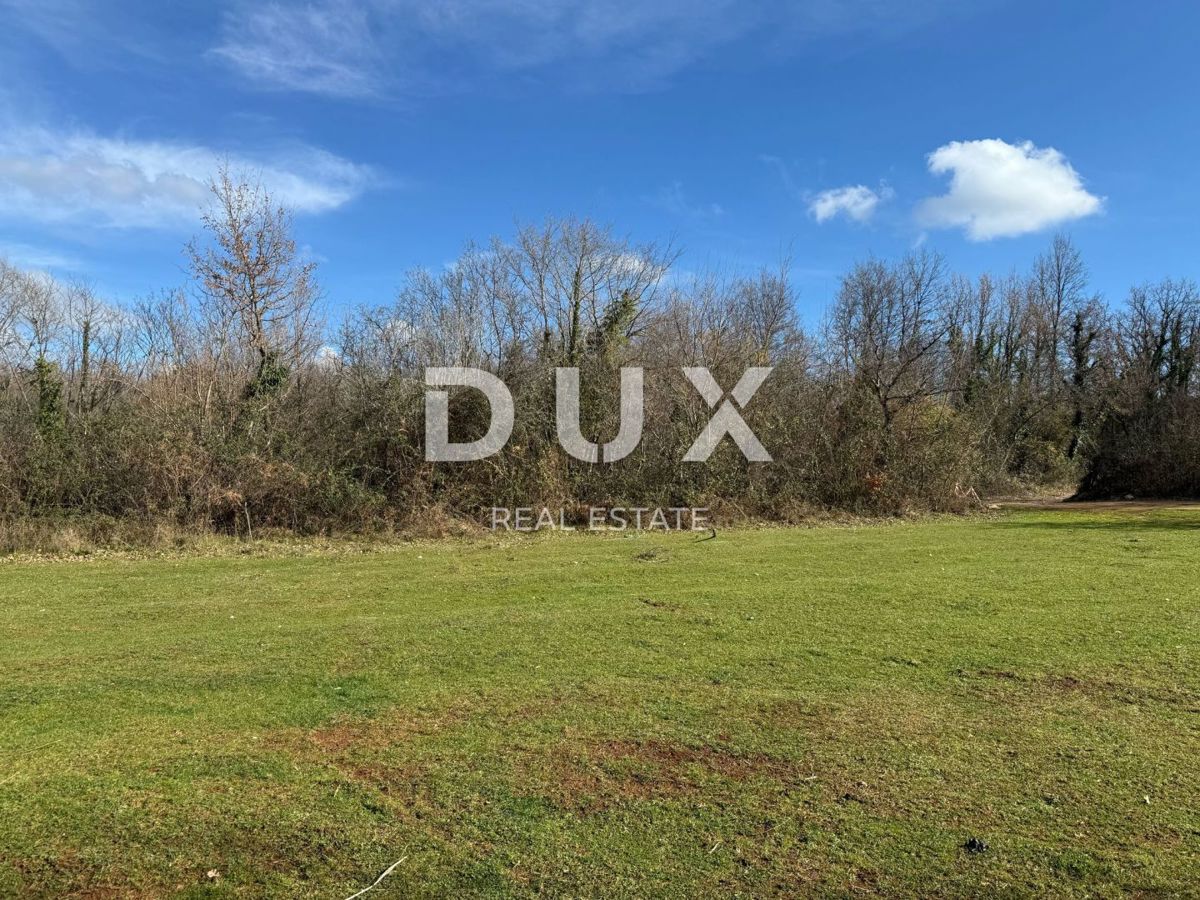 Участок LABIN, 55.000 €