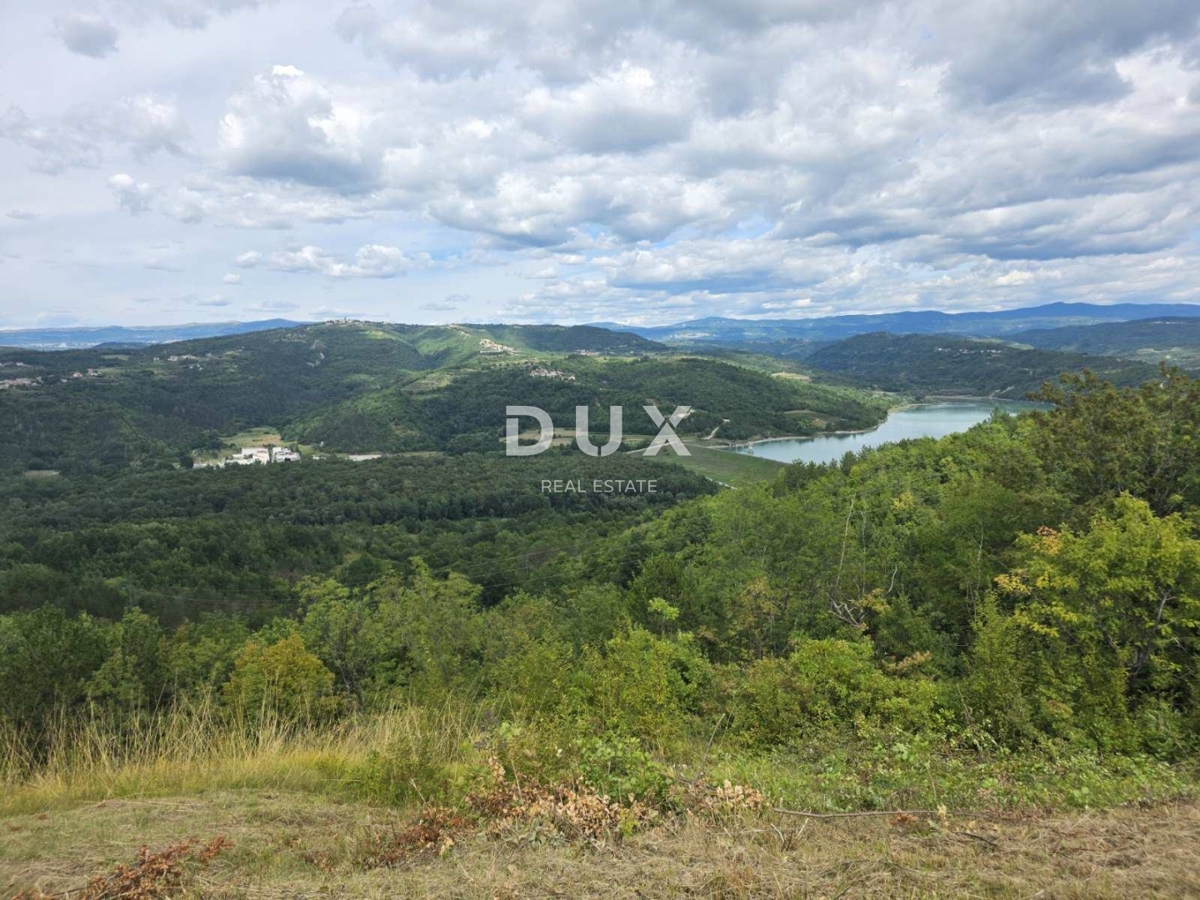 Участок PAZIN, 453.000 €