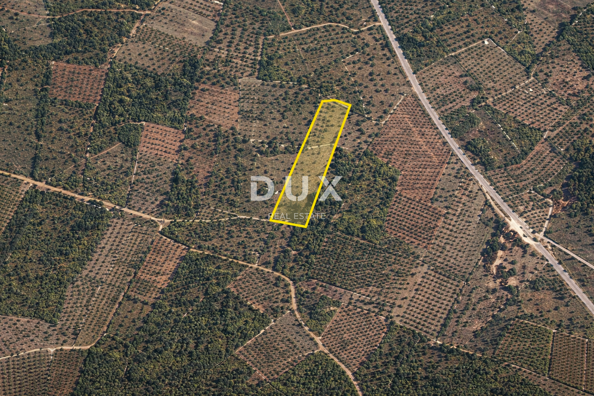 Участок VODNJAN, 92.989 €