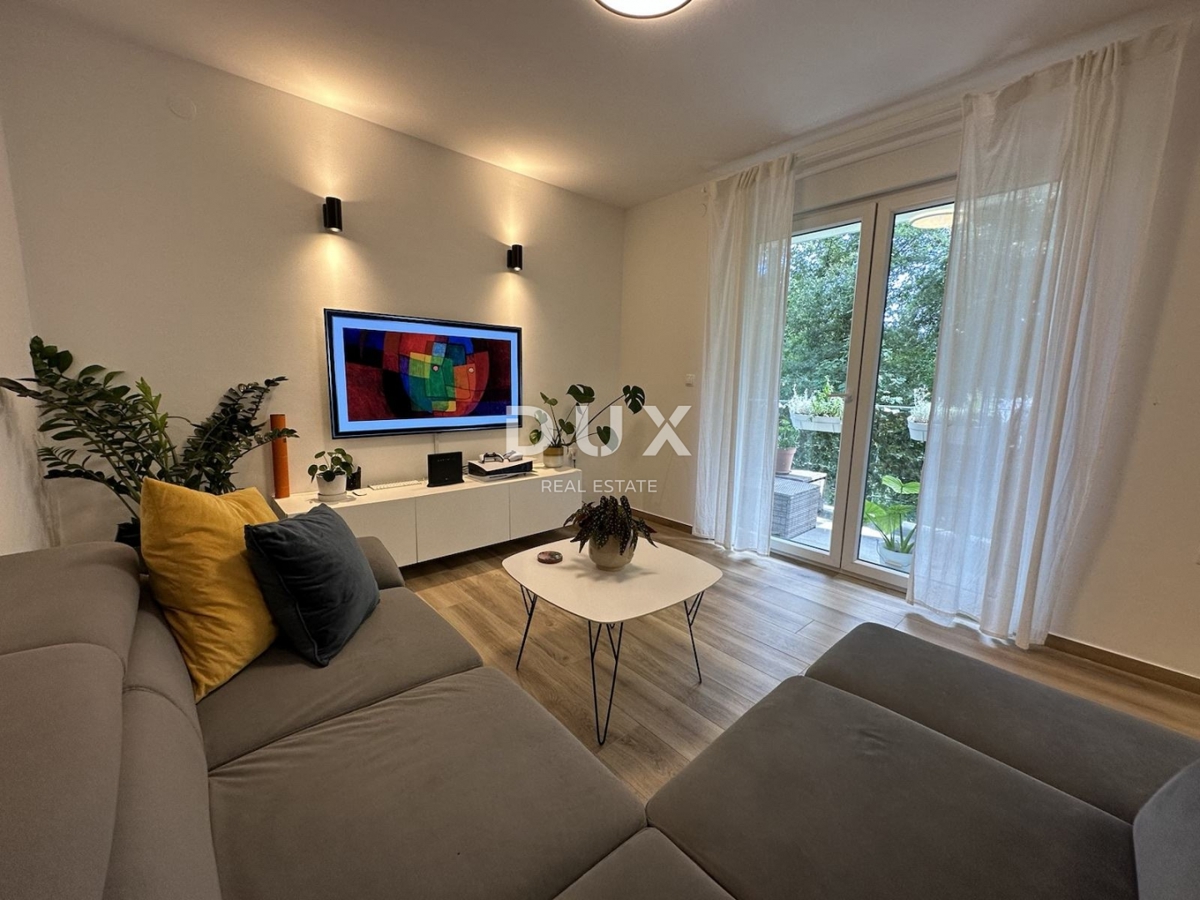 Appartamento MATULJI, 240.000 €