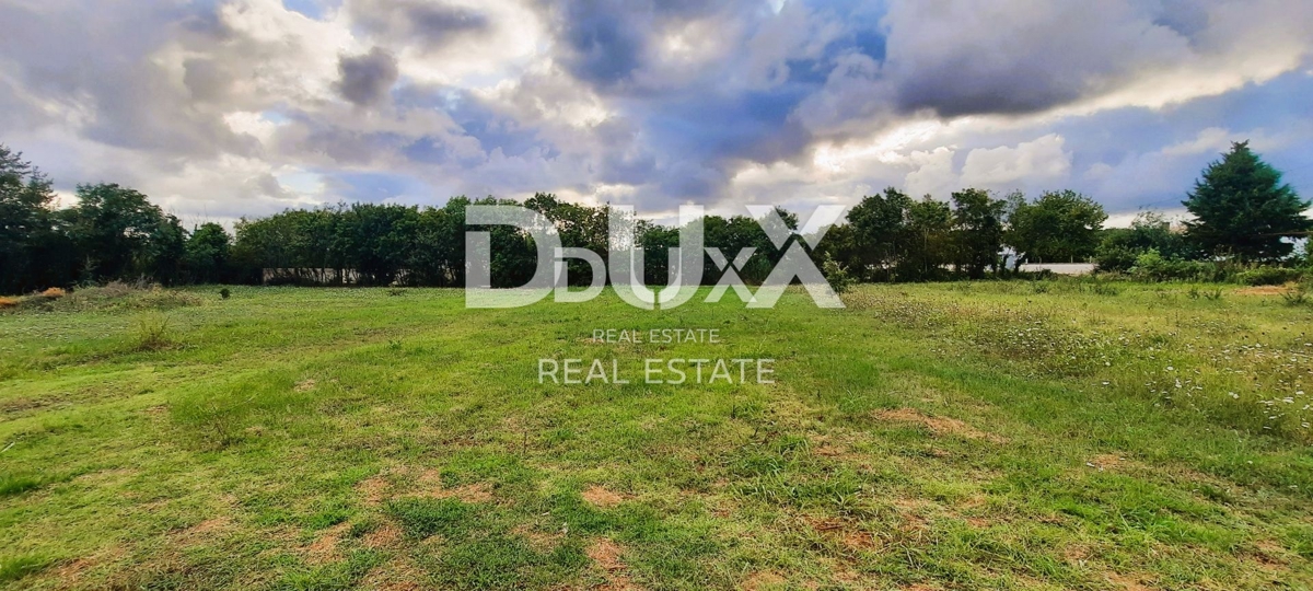 Участок MARČANA, 110.000 €