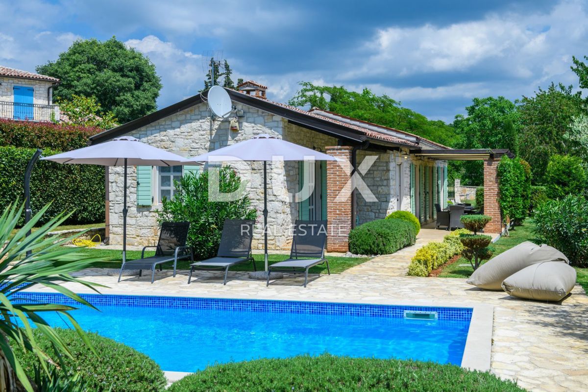 Casa TINJAN, 2.100 €