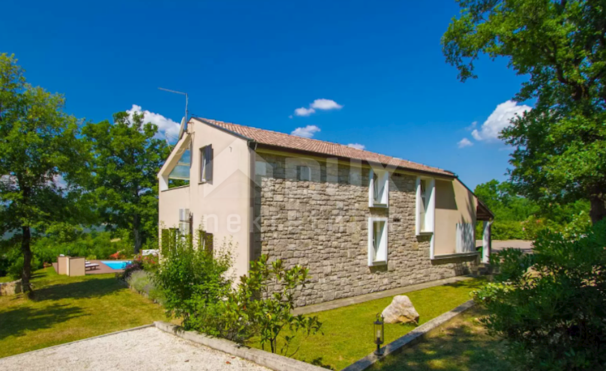 BUZET