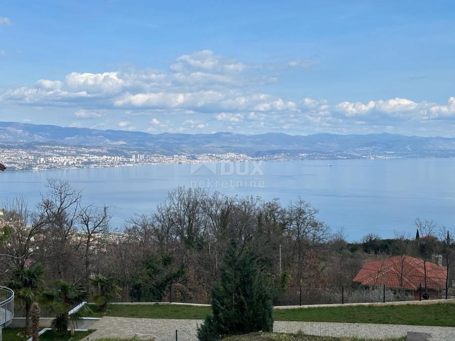 OPRIČ