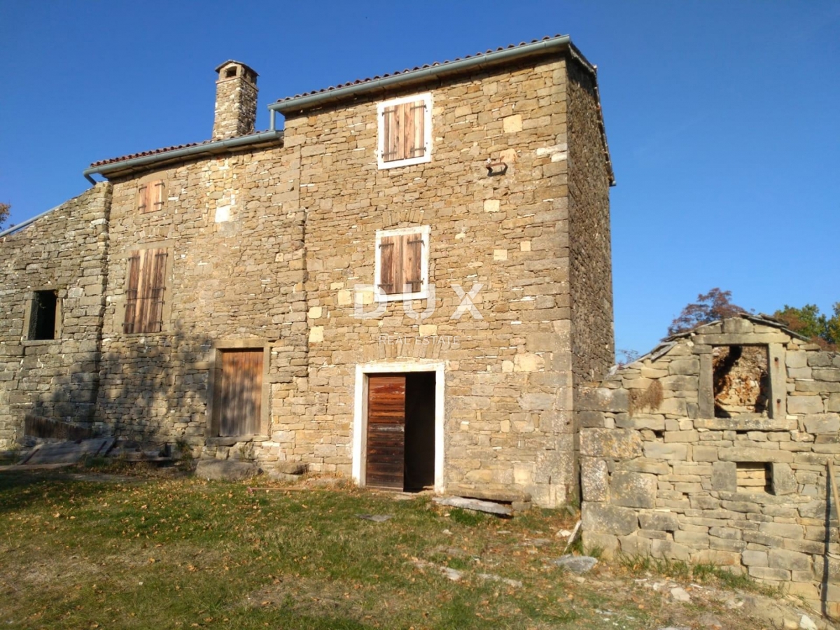 Дом GROŽNJAN, 296.000 €