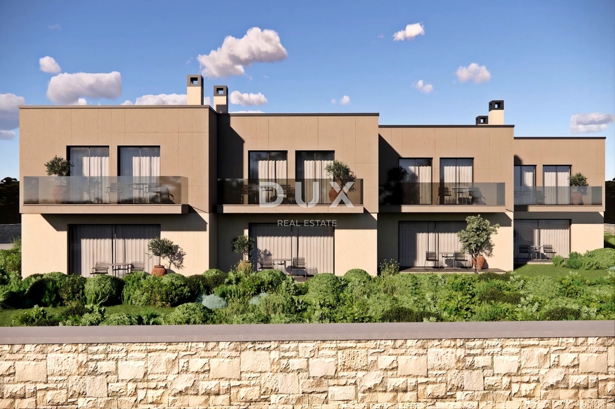 Участок POREČ, 360.000 €