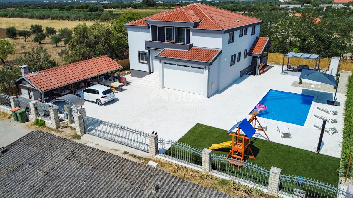 ZEMUNIK DONJI