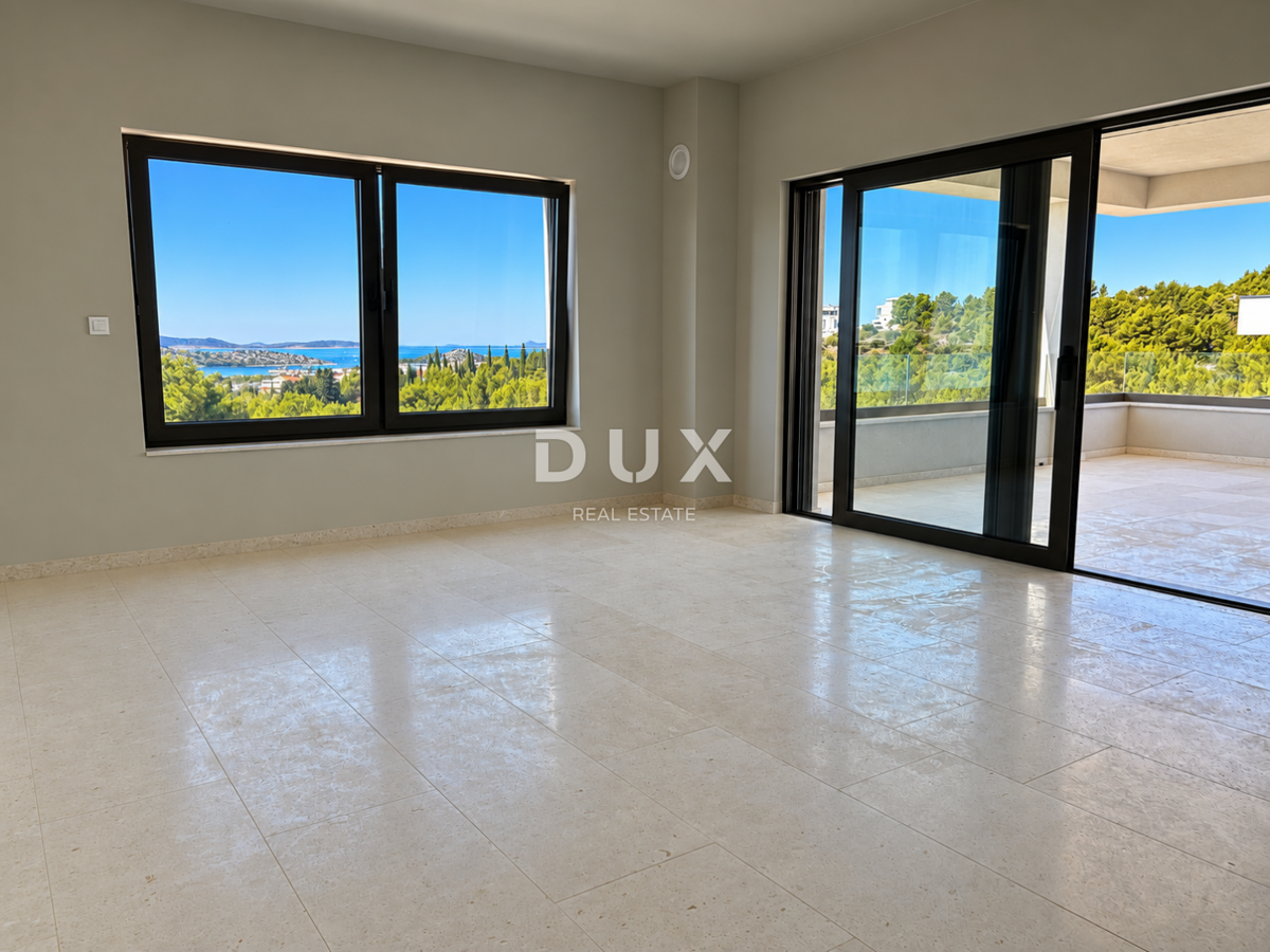 Vodice, 4-room apartment, 125.48m², sea view, elevator, basement
