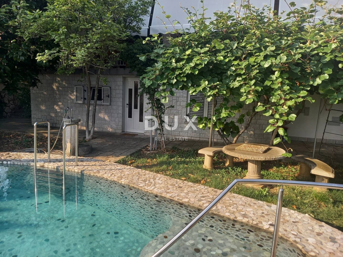 KOSTRENA SVETA LUCIJA