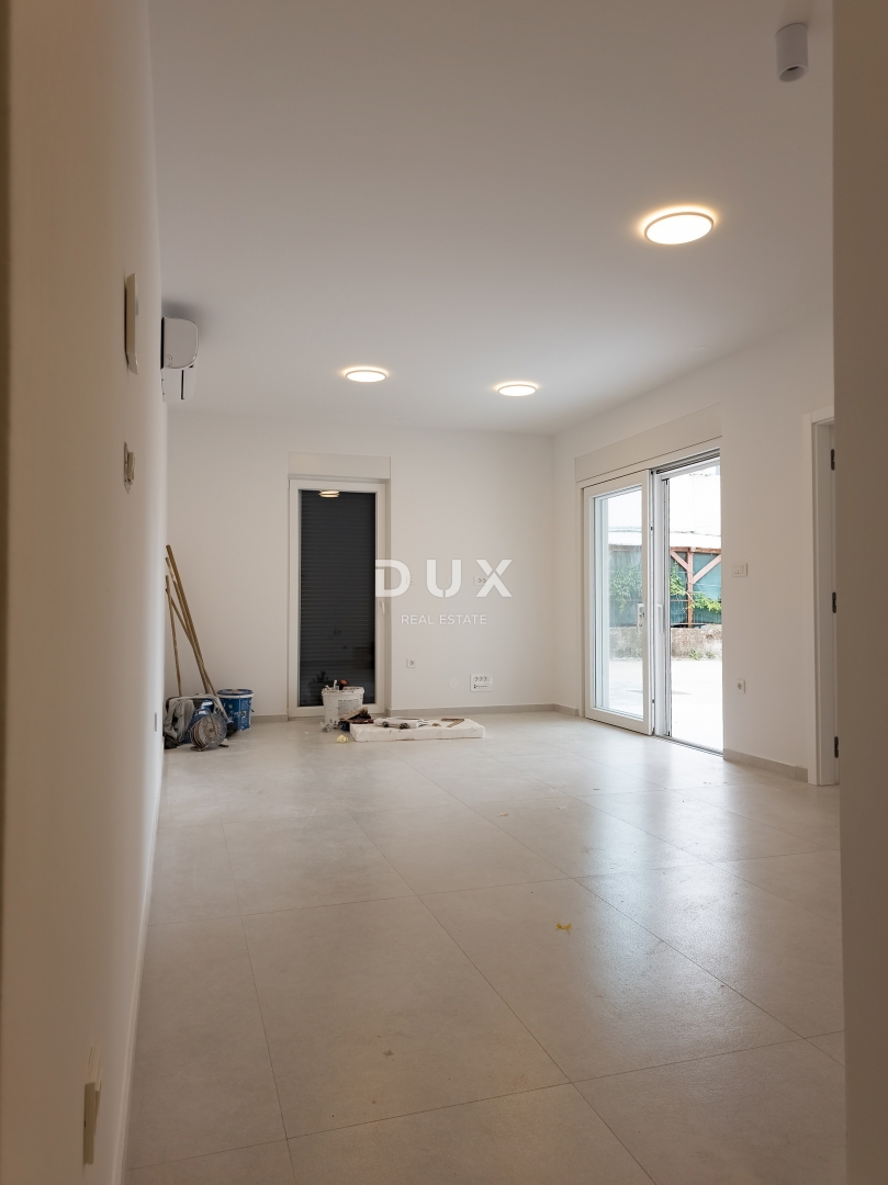 DALMATIA, VODICE - One bedroom apartment A3 with garden 5min from the beach