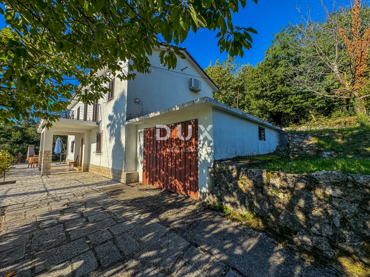 OPRIČ