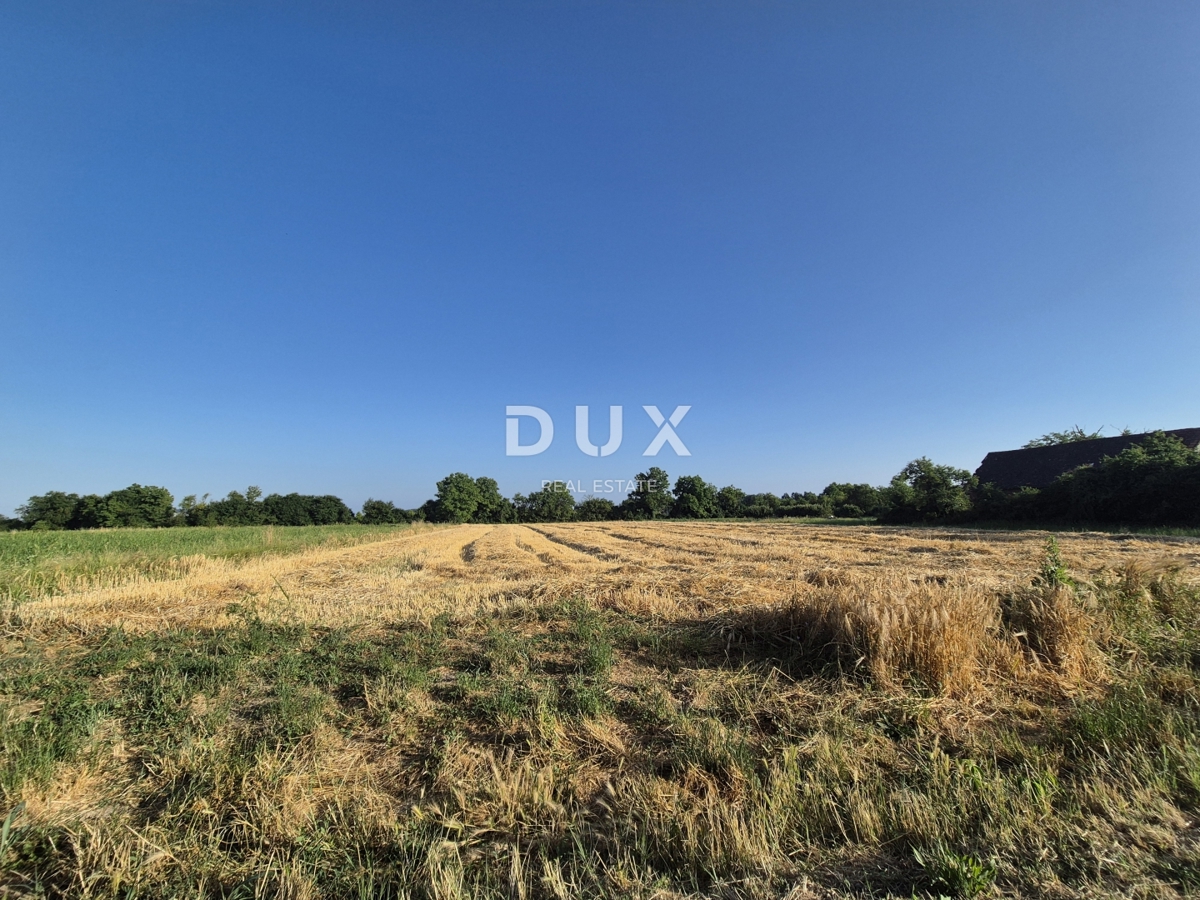 Участок RUGVICA, 99.890 €