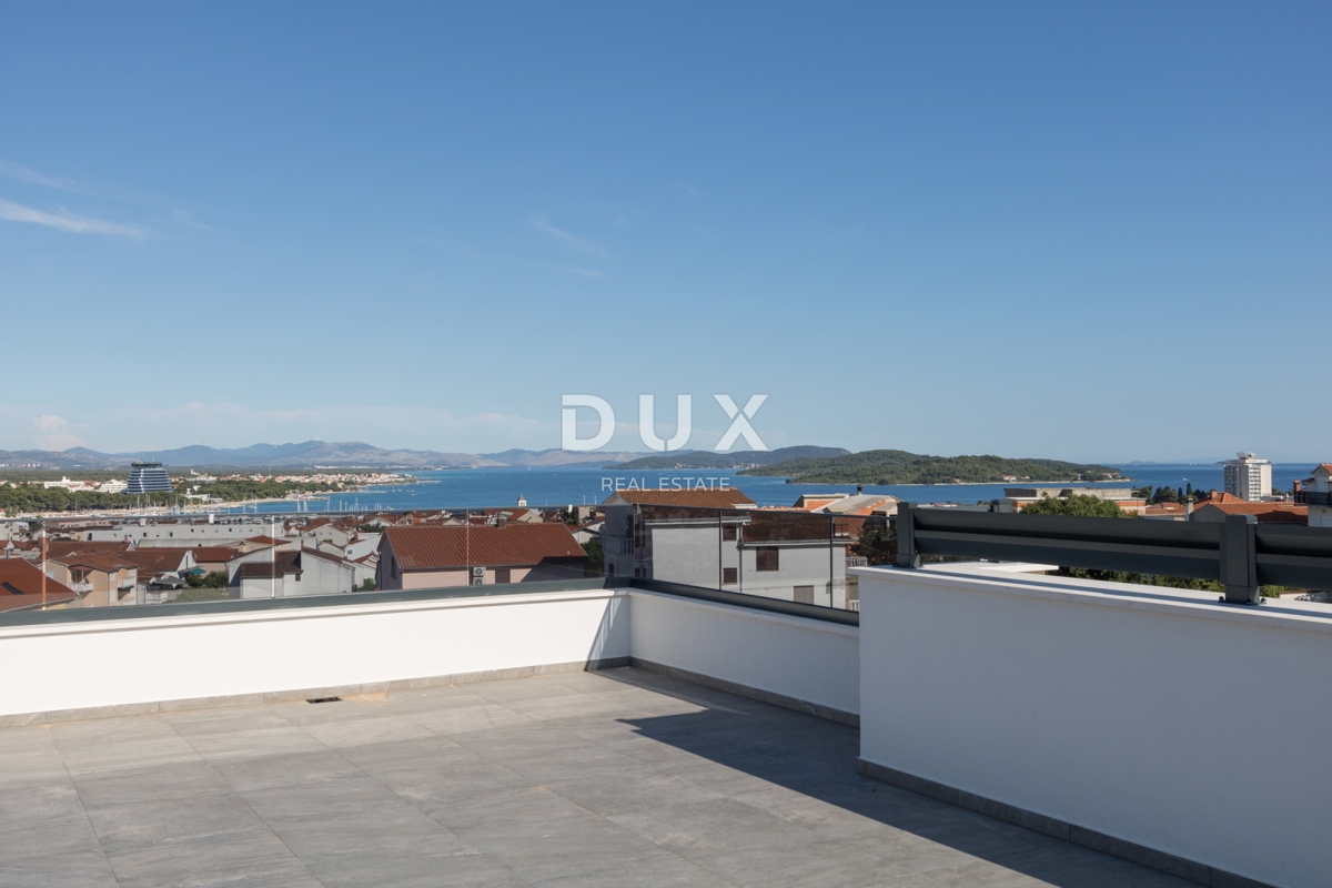 DALMACIJA, VODICE - Dvosobno stanovanje, panoramska strešna terasa