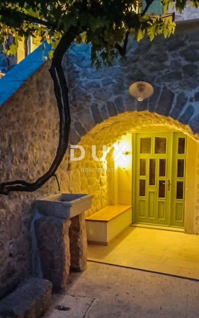 VELI IŽ