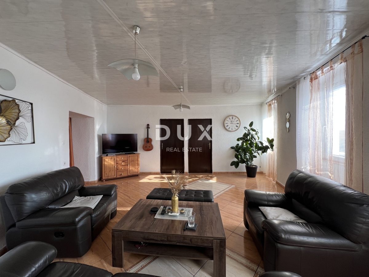 Дом KASTAV, 390.000 €