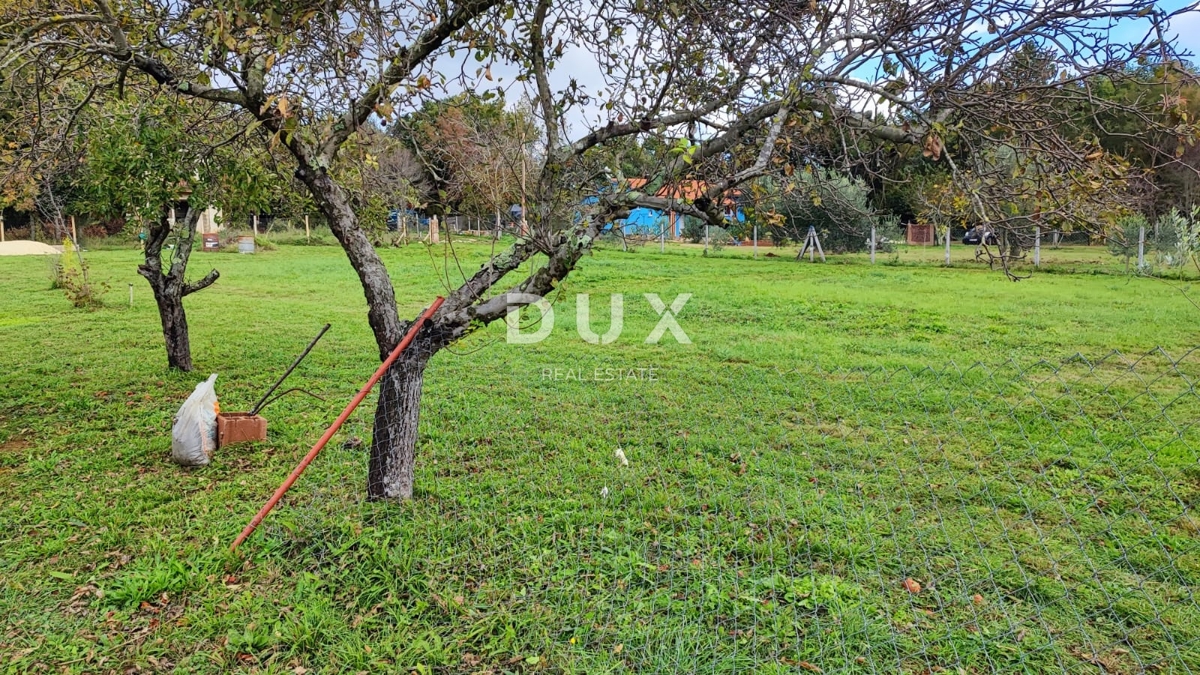 Участок LIŽNJAN, 75.000 €