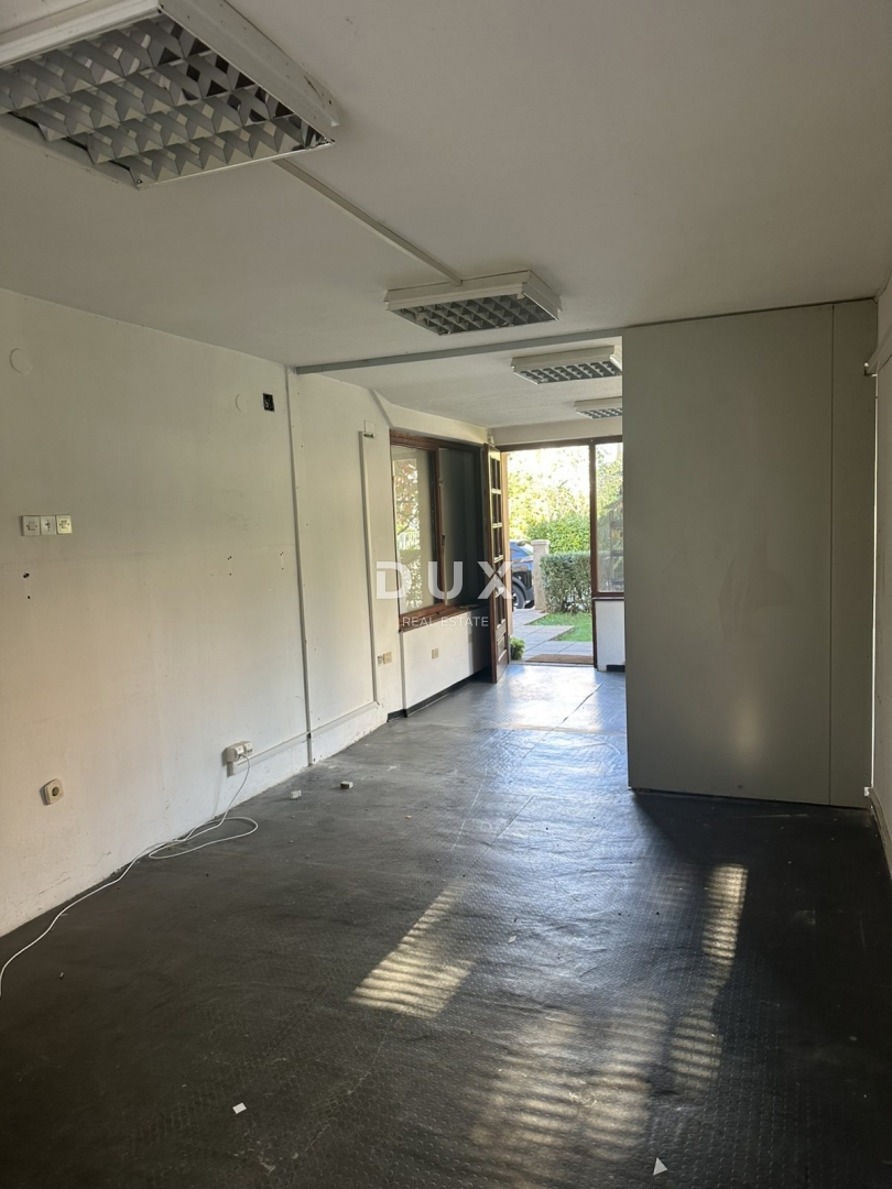 Locale commerciale PAZIN, 500 €