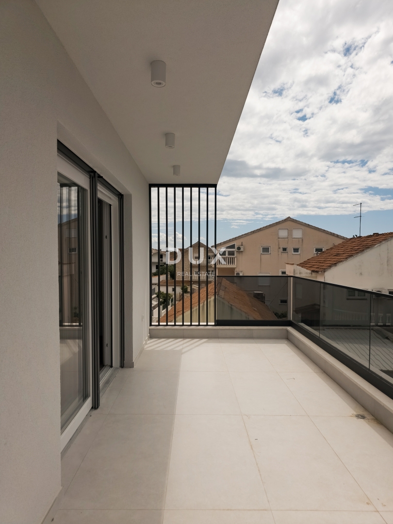 DALMATIA, VODICE - One bedroom apartment A3 with garden 5min from the beach