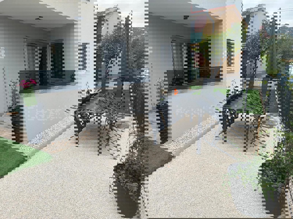 Appartamento KAŠTELA, 280.000 €