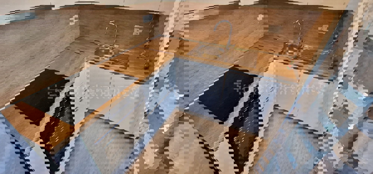 Appartamento TROGIR, 800 €