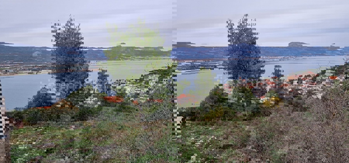 Terreno TROGIR, 300.000 €