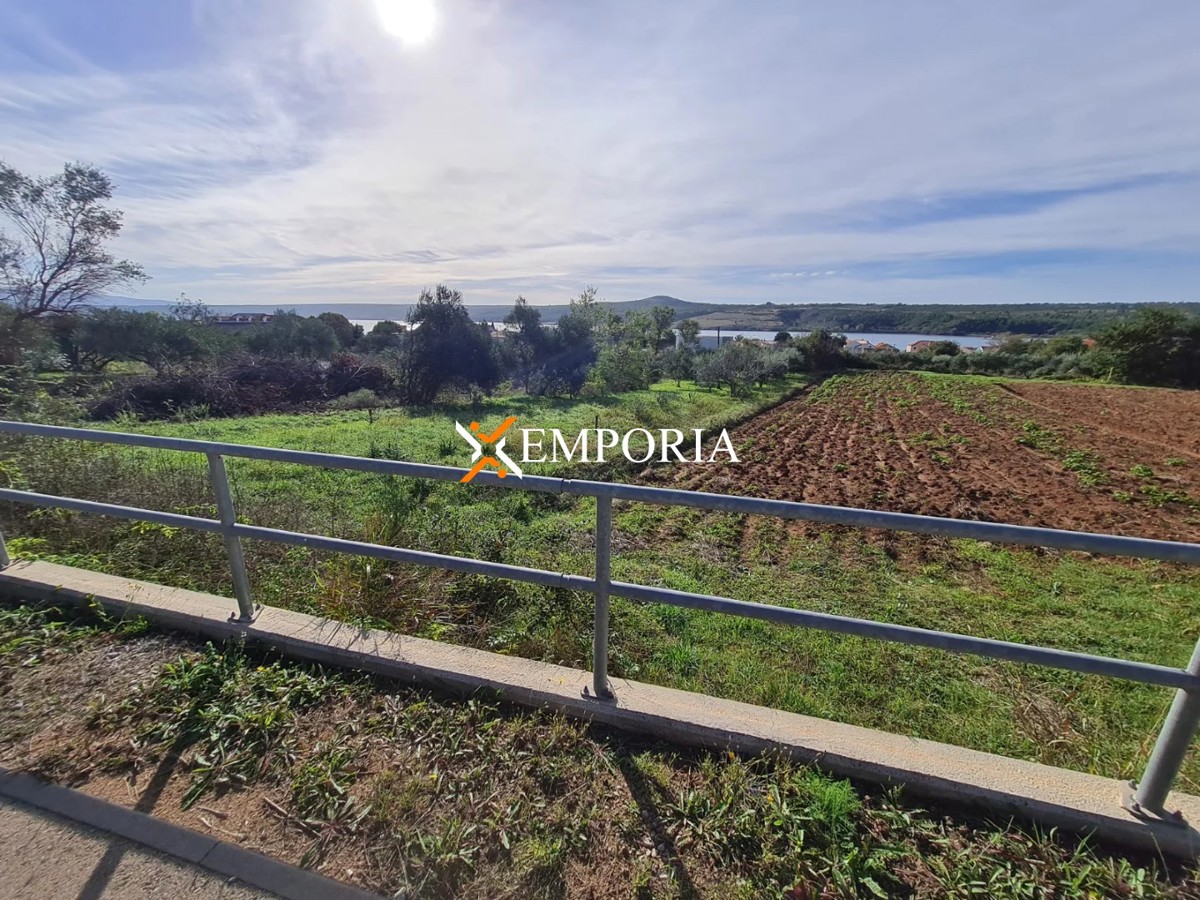 Terreno POSEDARJE, 120.000 €