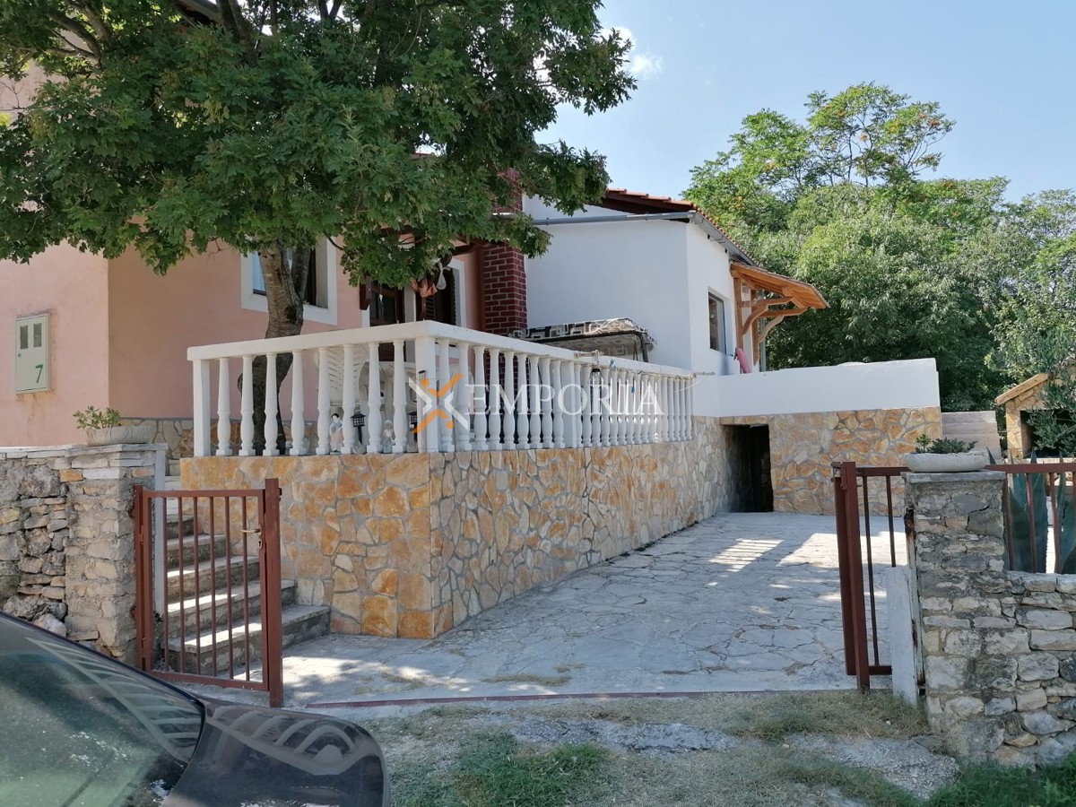 Дом NOVIGRAD, 215.000 €