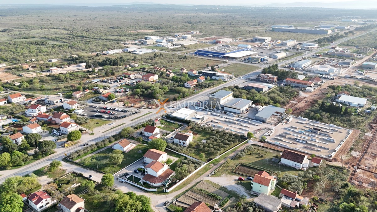 Участок POLIČNIK, 79.000 €