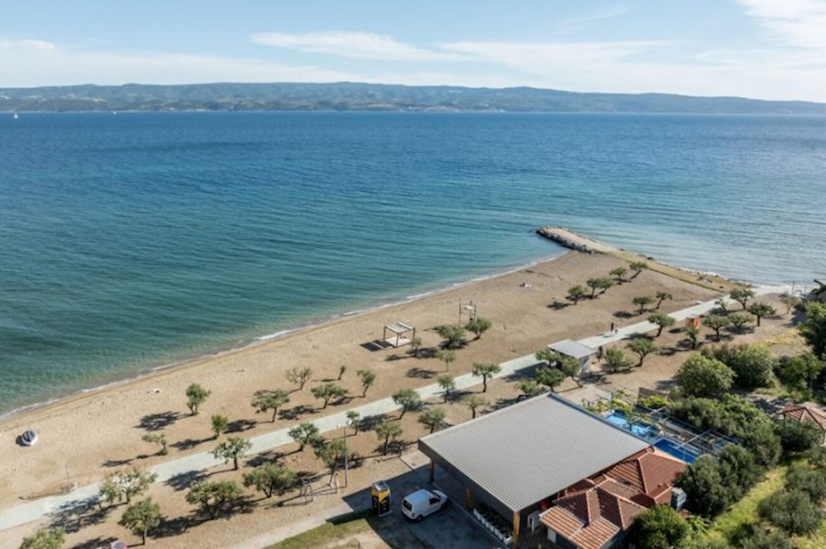 Appartamento OMIŠ, 240.000 €