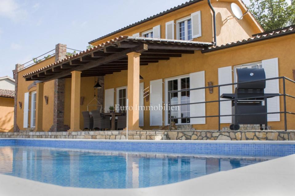 Дом LABIN, 569.000 €