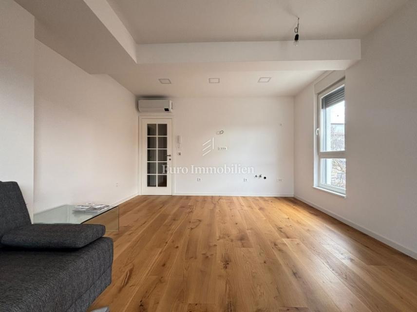 Квартира NOVALJA, 335.000 €