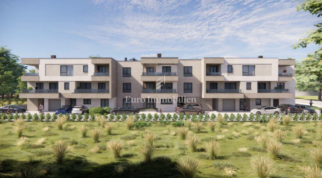 Spacious 2nd-floor apartment in new building, Pula