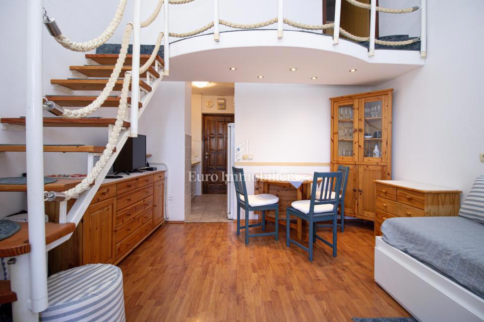Poreč area – apartment on the 2nd floor near the sea