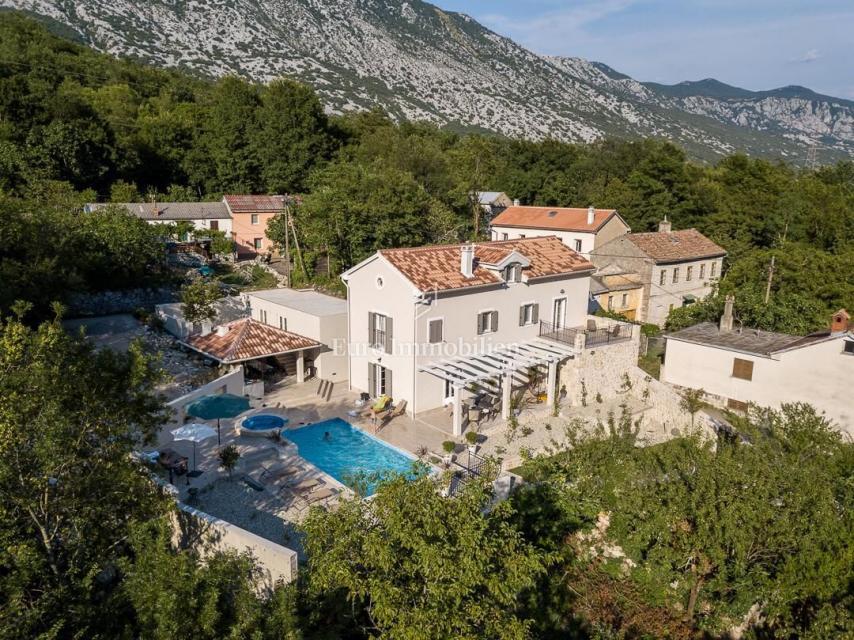 Дом VINODOLSKA OPĆINA, 595.000 €