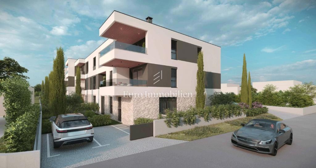 Pula - stan s vrtom i garažom u prizemlju