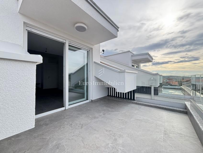 Appartamento NOVALJA, 225.000 €