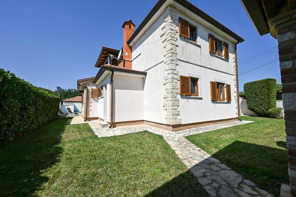 Дом VIŽINADA, 450.000 €