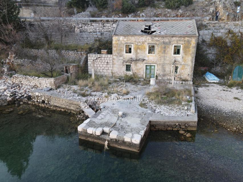 Casa STARIGRAD, 300.000 €