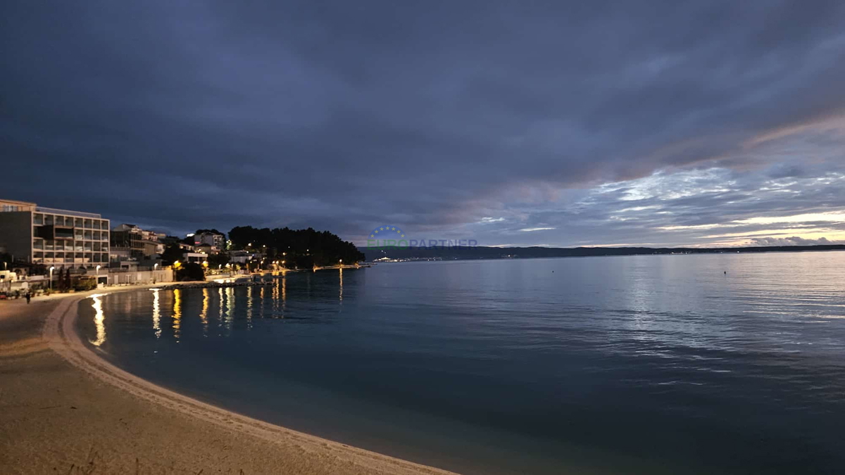 Terreno PODSTRANA, 360.000 €