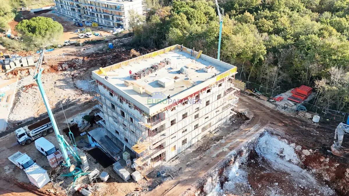 Istra, Poreč, stan u prizemlju luksuzne novogradnje