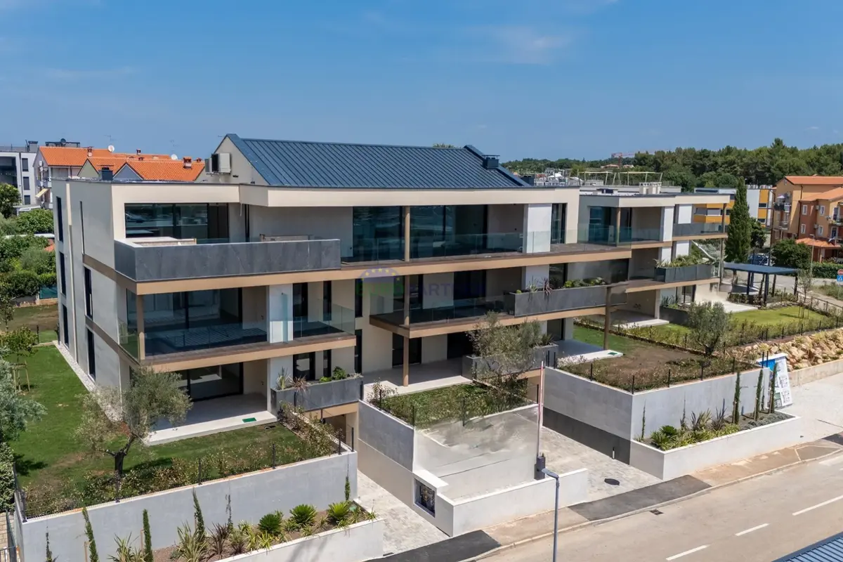 Istria, Novigrad, luxury apartment on the ground floor of the building