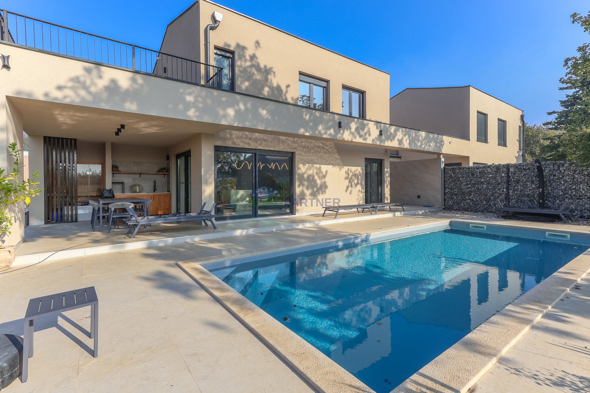 Дом POREČ, 580.000 €