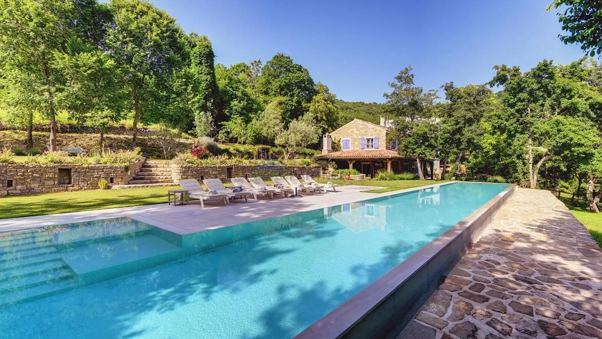 Дом GROŽNJAN, 5.500.000 €