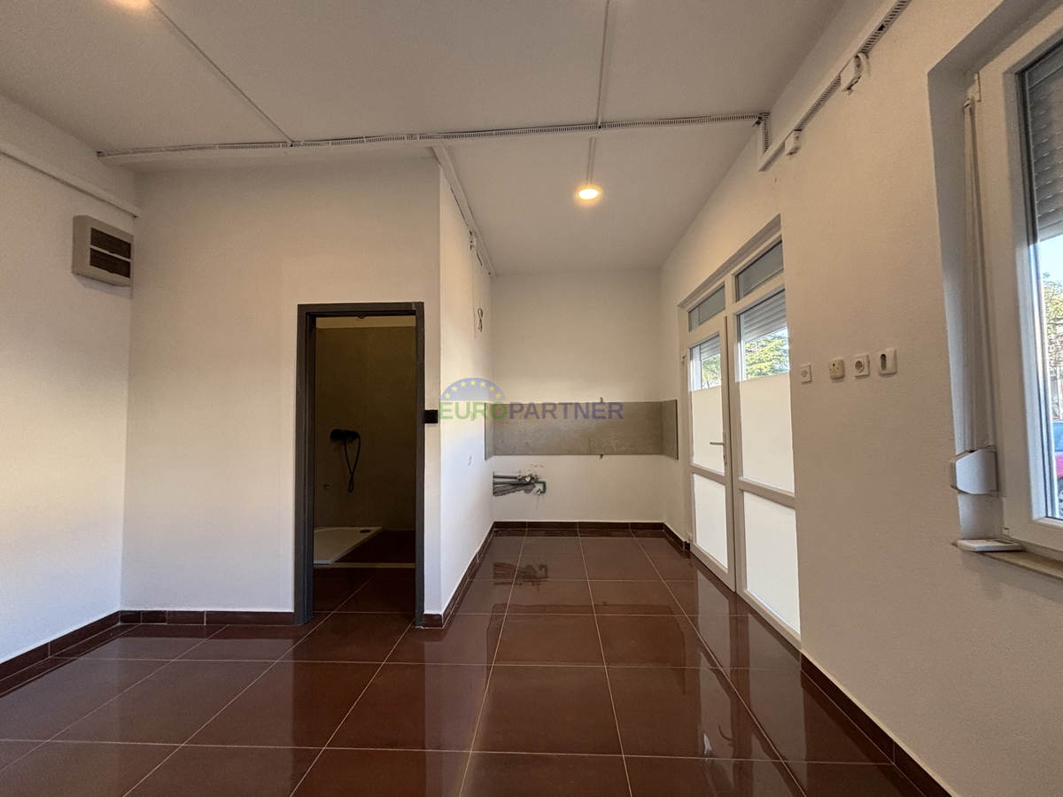 Коммерческая площадь POREČ, 109.000 €
